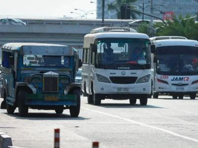 鉴于菲律宾陆路特许管制署(LTFRB)前领导人涉贪污腐败活动，参议员格...