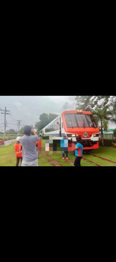 菲律宾奎松省一名醉酒男子因在铁路旁行走遭火车撞死